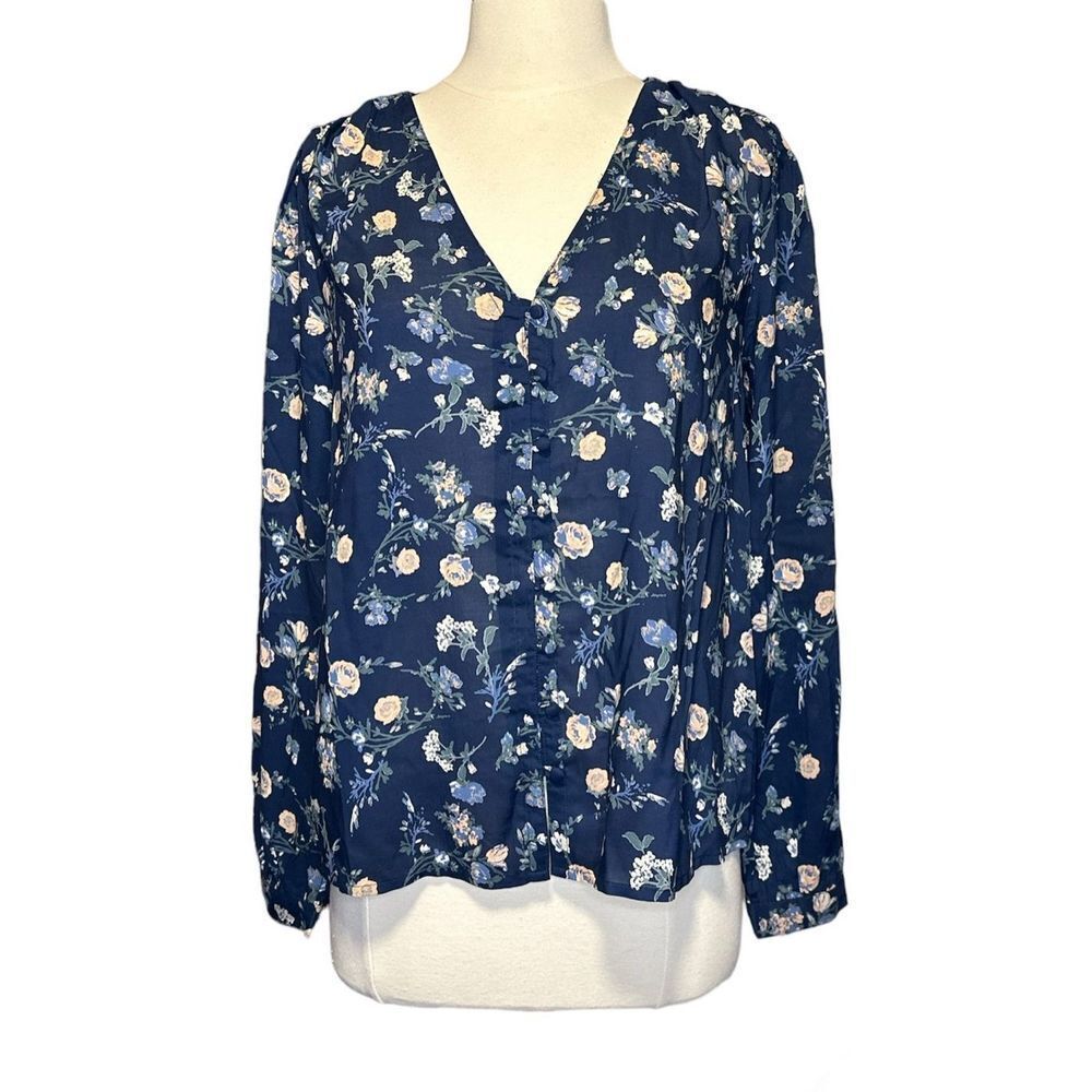 Lucky Brand - Navy Floral V Neck Buttoned Blouse sz Small